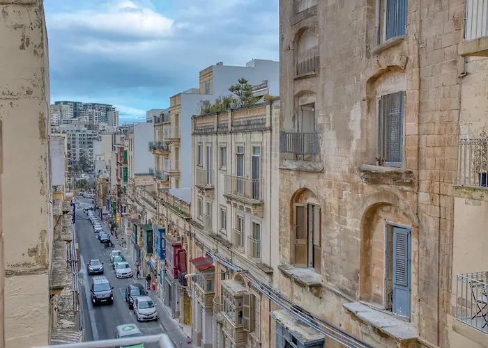 Haven - 5 Homestay Sliema