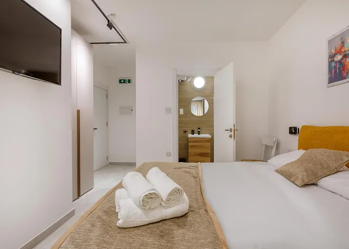 Haven - 5 Homestay Sliema